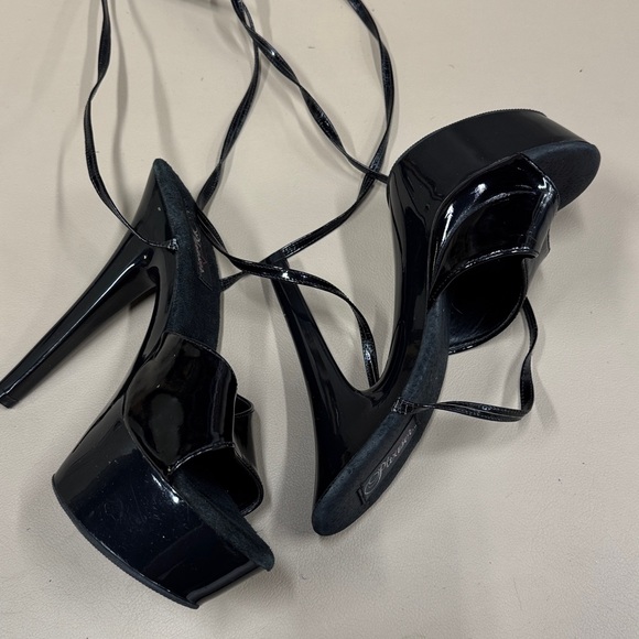 Pleaser 6 Inch Stripper Black Patent Stiletto Heels - Picture 11 of 11